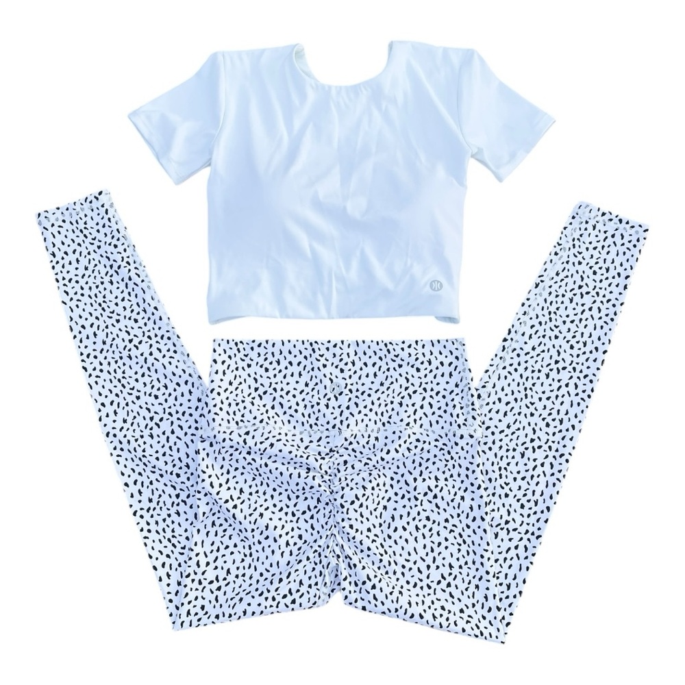 Astoria LUXE IGNITE Medium White  and Black Patterned Activewear Set